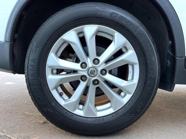 エクストレイル ２０Ｘ　エマージェンシーブレーキパッケージ　禁煙車　エマージェンシーブレーキ　純正ナビ　バックカメラ　シートヒーター　アイドリングストップ　ＥＴＣ　ＬＥＤヘッドライト　Ｂｌｕｅｔｏｏｔｈ再生　スマートキー　横滑り防止装置　オートライト（55枚目）