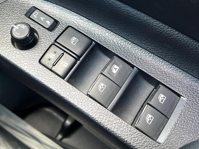 シエンタ ハイブリッドＧ　クエロ　両側電動ドア　バックカメラ　衝突被害軽減システム　禁煙車　ドラレコ　スマートキー　ＬＥＤヘッド　ＥＴＣ　純正１５インチアルミ　オートハイビーム　車線逸脱警報　オートライト　オートエアコン（39枚目）