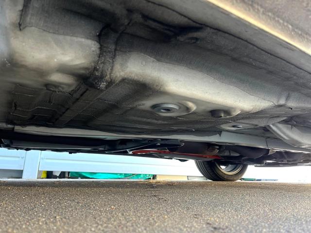 シエンタ ハイブリッドＧ　クエロ　両側電動ドア　バックカメラ　衝突被害軽減システム　禁煙車　ドラレコ　スマートキー　ＬＥＤヘッド　ＥＴＣ　純正１５インチアルミ　オートハイビーム　車線逸脱警報　オートライト　オートエアコン（63枚目）