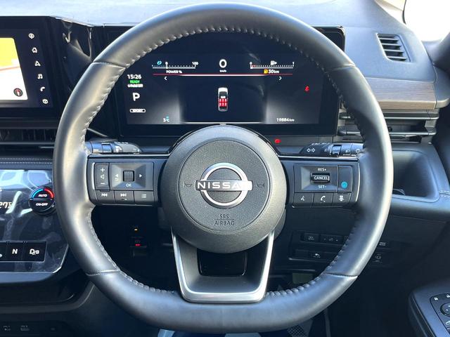 セレナ ｅ－パワー　ハイウェイスターＶ　両側電動ドア　全周囲カメラ　コーナーセンサー　ＬＥＤヘッド　純正１６インチアルミ　オートハイビーム　オートライト　デュアルエアコン　リアエアコン　Ｂｌｕｅｔｏｏｔｈ　フルセグ　ＬＥＤフォグ（11枚目）