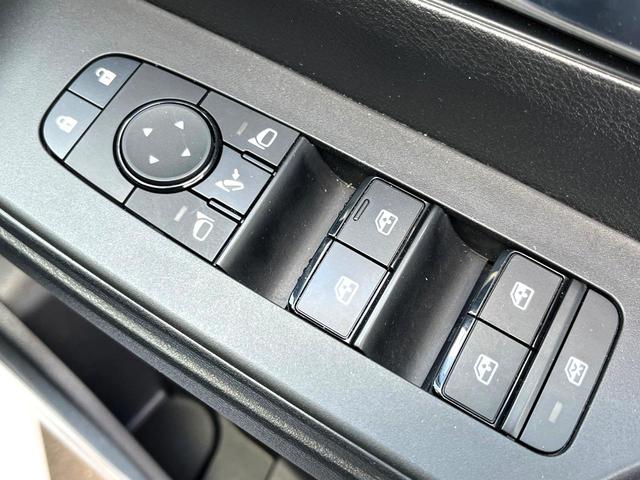 セレナ ｅ－パワー　ハイウェイスターＶ　両側電動ドア　全周囲カメラ　コーナーセンサー　ＬＥＤヘッド　純正１６インチアルミ　オートハイビーム　オートライト　デュアルエアコン　リアエアコン　Ｂｌｕｅｔｏｏｔｈ　フルセグ　ＬＥＤフォグ（35枚目）