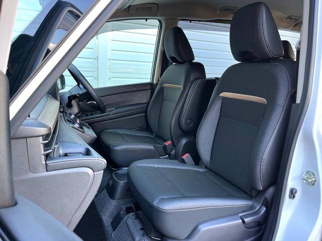 セレナ ｅ－パワー　ハイウェイスターＶ　両側電動ドア　全周囲カメラ　コーナーセンサー　ＬＥＤヘッド　純正１６インチアルミ　オートハイビーム　オートライト　デュアルエアコン　リアエアコン　Ｂｌｕｅｔｏｏｔｈ　フルセグ　ＬＥＤフォグ（40枚目）