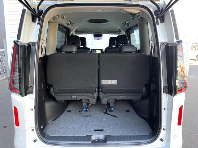 セレナ ｅ－パワー　ハイウェイスターＶ　両側電動ドア　全周囲カメラ　コーナーセンサー　ＬＥＤヘッド　純正１６インチアルミ　オートハイビーム　オートライト　デュアルエアコン　リアエアコン　Ｂｌｕｅｔｏｏｔｈ　フルセグ　ＬＥＤフォグ（45枚目）