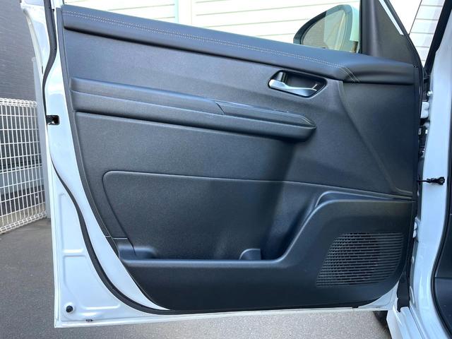 セレナ ｅ－パワー　ハイウェイスターＶ　両側電動ドア　全周囲カメラ　コーナーセンサー　ＬＥＤヘッド　純正１６インチアルミ　オートハイビーム　オートライト　デュアルエアコン　リアエアコン　Ｂｌｕｅｔｏｏｔｈ　フルセグ　ＬＥＤフォグ（47枚目）