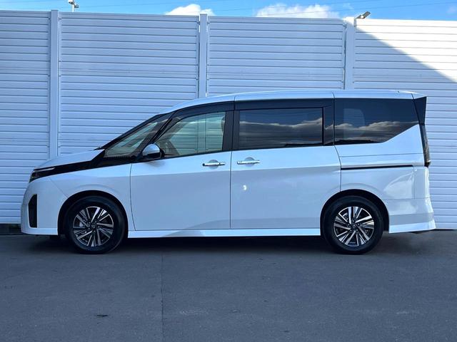 セレナ ｅ－パワー　ハイウェイスターＶ　両側電動ドア　全周囲カメラ　コーナーセンサー　ＬＥＤヘッド　純正１６インチアルミ　オートハイビーム　オートライト　デュアルエアコン　リアエアコン　Ｂｌｕｅｔｏｏｔｈ　フルセグ　ＬＥＤフォグ（53枚目）