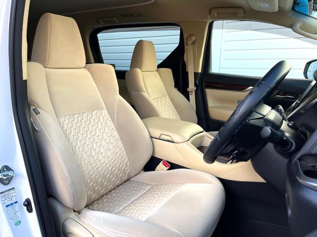 ヴェルファイアハイブリッド Ｘ　４ＷＤ　両側電動ドア　純正ＨＤＤナビ　バックカメラ　コーナーセンサー　ＨＩＤヘッド　ビルトインＥＴＣ　クルコン　オートライト　デュアルエアコン　リアエアコン　Ｂｌｕｅｔｏｏｔｈ　地デジ（7枚目）