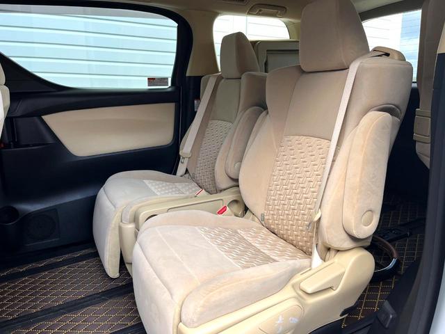 ヴェルファイアハイブリッド Ｘ　４ＷＤ　両側電動ドア　純正ＨＤＤナビ　バックカメラ　コーナーセンサー　ＨＩＤヘッド　ビルトインＥＴＣ　クルコン　オートライト　デュアルエアコン　リアエアコン　Ｂｌｕｅｔｏｏｔｈ　地デジ（35枚目）