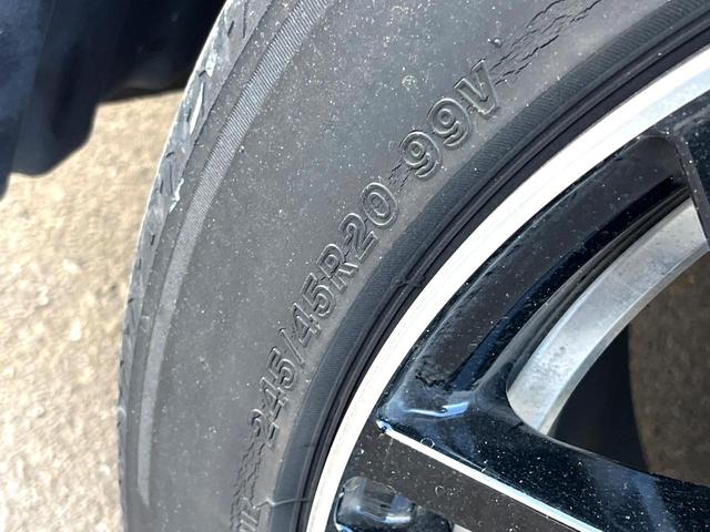 ヴェルファイアハイブリッド Ｘ　４ＷＤ　両側電動ドア　純正ＨＤＤナビ　バックカメラ　コーナーセンサー　ＨＩＤヘッド　ビルトインＥＴＣ　クルコン　オートライト　デュアルエアコン　リアエアコン　Ｂｌｕｅｔｏｏｔｈ　地デジ（50枚目）