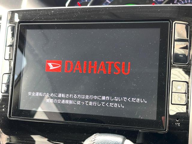 タント カスタムＲＳ　トップエディションＳＡ　両側パワースライドドア　純正ＳＤナビ　スマートアシスト　ＬＥＤヘッドライト　アイドリングストップ　バックカメラ　ドライブレコーダー　Ｂｌｕｅｔｏｏｔｈ再生　ＥＴＣ　スマートキー（4枚目）