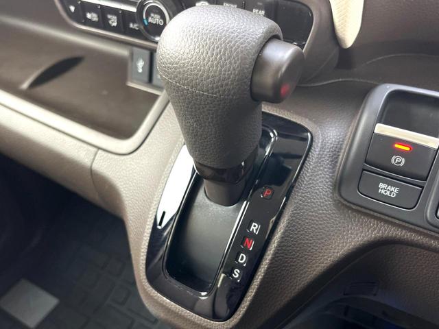 Ｎ－ＢＯＸ ＥＸ　電動スライドドア　純正ＳＤナビ　バックカメラ　衝突被害軽減システム　レーダークルーズ　禁煙車　スマートキー　ＬＥＤヘッド　ＥＴＣ　車線逸脱警報　オートライト　オートエアコン　Ｂｌｕｅｔｏｏｔｈ　ＣＤ（31枚目）