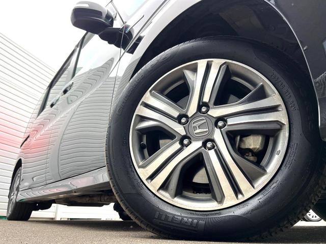 �y�����P�U�C���`�A���~�z�C�[���z�O�ςɃ}�b�`���������A���~�z�C�[���𑕒����Ă���܂��B�e��ЊO�A���~�z�C�[����A�X�^�b�h���X�^�C�����戵�����Ă���܂��B���񂲑��k����������