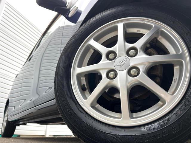 �y�����P�S�C���`�A���~�z�C�[���z�O�ςɃ}�b�`���������A���~�z�C�[���𑕒����Ă���܂��B�e��ЊO�A���~�z�C�[����A�X�^�b�h���X�^�C�����戵�����Ă���܂��B���񂲑��k����������