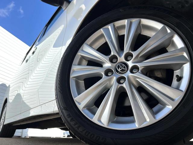 �y�����P�W�C���`�A���~�z�C�[���z�O�ςɃ}�b�`���������A���~�z�C�[���𑕒����Ă���܂��B�e��ЊO�A���~�z�C�[����A�X�^�b�h���X�^�C�����戵�����Ă���܂��B���񂲑��k����������