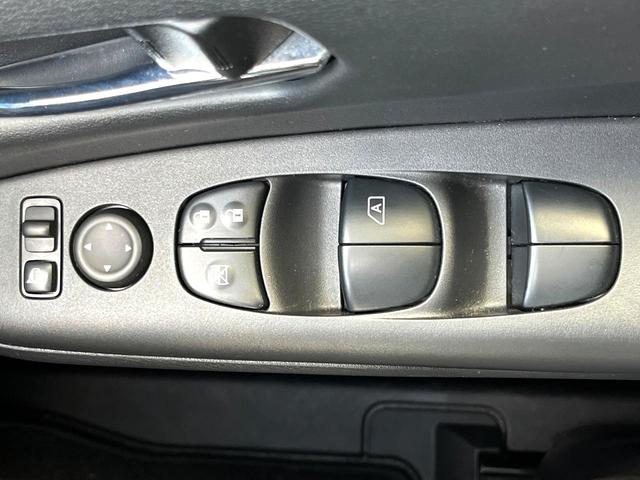 セレナ ハイウェイスター VセレクションII 禁煙車 両側電動ドア 純正SDナビ 全周囲カメラ 衝突被害軽減システム レーダークルーズ ドラレコ コーナーセンサー スマートキー LEDヘッド 純正16インチアルミ オートライト(36枚目)