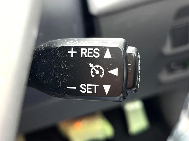 �y�N���[�Y�R���g���[���z�������H�����N���N���s�B�A�N�Z���𗣂��Ă���葬�x�ő��s���ł��A�������^�]���̕��S���y���I�����E�������ȒP�ȃX�C�b�`����Œ����ł��܂��B