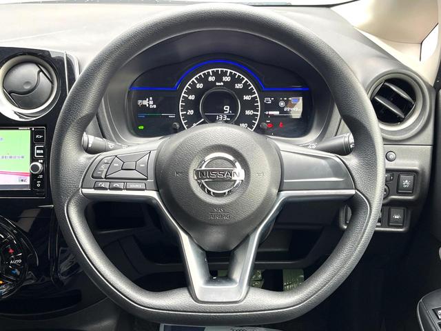 ノート ｅ－パワー　Ｘ　純正ＳＤナビ　全周囲カメラ　衝突被害軽減システム　禁煙車　ドラレコ　スマートキー　ＥＴＣ　純正１４インチアルミ　車線逸脱警報　オートライト　オートエアコン　Ｂｌｕｅｔｏｏｔｈ　ＣＤ（11枚目）