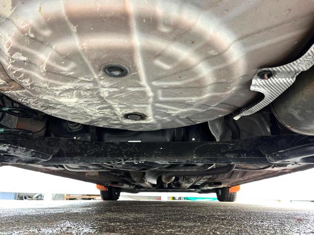 ノート ｅ－パワー　Ｘ　純正ＳＤナビ　全周囲カメラ　衝突被害軽減システム　禁煙車　ドラレコ　スマートキー　ＥＴＣ　純正１４インチアルミ　車線逸脱警報　オートライト　オートエアコン　Ｂｌｕｅｔｏｏｔｈ　ＣＤ（19枚目）