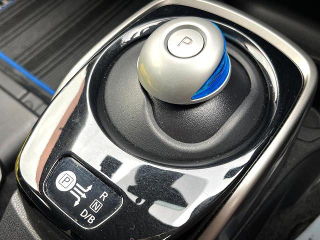 ノート ｅ－パワー　Ｘ　純正ＳＤナビ　全周囲カメラ　衝突被害軽減システム　禁煙車　ドラレコ　スマートキー　ＥＴＣ　純正１４インチアルミ　車線逸脱警報　オートライト　オートエアコン　Ｂｌｕｅｔｏｏｔｈ　ＣＤ（23枚目）