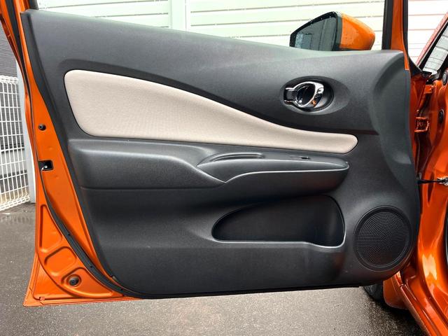 ノート ｅ－パワー　Ｘ　純正ＳＤナビ　全周囲カメラ　衝突被害軽減システム　禁煙車　ドラレコ　スマートキー　ＥＴＣ　純正１４インチアルミ　車線逸脱警報　オートライト　オートエアコン　Ｂｌｕｅｔｏｏｔｈ　ＣＤ（39枚目）