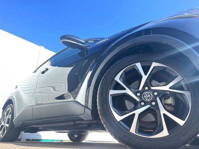 �y�����P�W�C���`�A���~�z�C�[���z�O�ςɃ}�b�`���������A���~�z�C�[���𑕒����Ă���܂��B�e��ЊO�A���~�z�C�[����A�X�^�b�h���X�^�C�����戵�����Ă���܂��B���񂲑��k����������