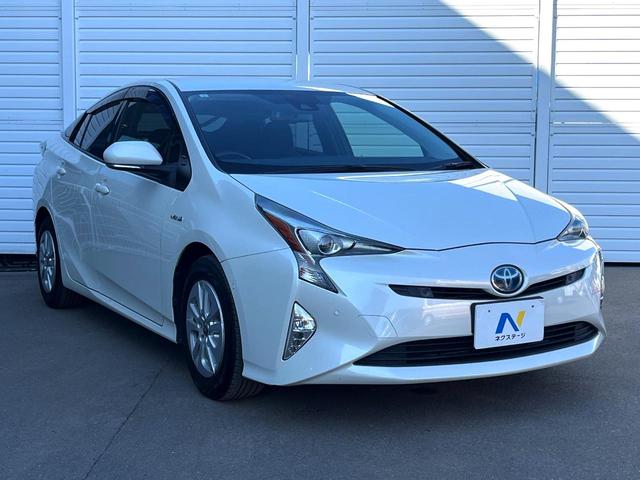 プリウス Ｓセーフティプラス　バックカメラ　衝突被害軽減システム　レーダークルーズ　禁煙車　ドラレコ　スマートキー　ＬＥＤヘッド　ビルトインＥＴＣ　純正１５インチアルミ　オートハイビーム　車線逸脱警報　オートライト（16枚目）