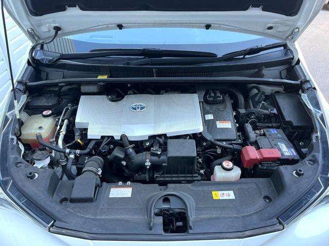 プリウス Ｓセーフティプラス　バックカメラ　衝突被害軽減システム　レーダークルーズ　禁煙車　ドラレコ　スマートキー　ＬＥＤヘッド　ビルトインＥＴＣ　純正１５インチアルミ　オートハイビーム　車線逸脱警報　オートライト（18枚目）