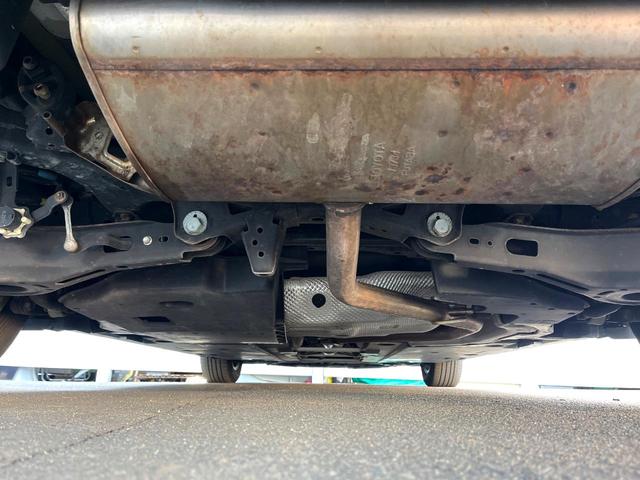 プリウス Ｓセーフティプラス　バックカメラ　衝突被害軽減システム　レーダークルーズ　禁煙車　ドラレコ　スマートキー　ＬＥＤヘッド　ビルトインＥＴＣ　純正１５インチアルミ　オートハイビーム　車線逸脱警報　オートライト（19枚目）