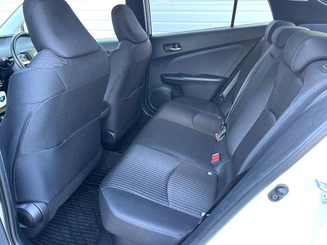 プリウス Ｓセーフティプラス　バックカメラ　衝突被害軽減システム　レーダークルーズ　禁煙車　ドラレコ　スマートキー　ＬＥＤヘッド　ビルトインＥＴＣ　純正１５インチアルミ　オートハイビーム　車線逸脱警報　オートライト（37枚目）