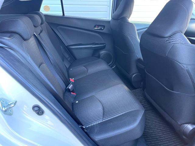 プリウス Ｓセーフティプラス　バックカメラ　衝突被害軽減システム　レーダークルーズ　禁煙車　ドラレコ　スマートキー　ＬＥＤヘッド　ビルトインＥＴＣ　純正１５インチアルミ　オートハイビーム　車線逸脱警報　オートライト（38枚目）