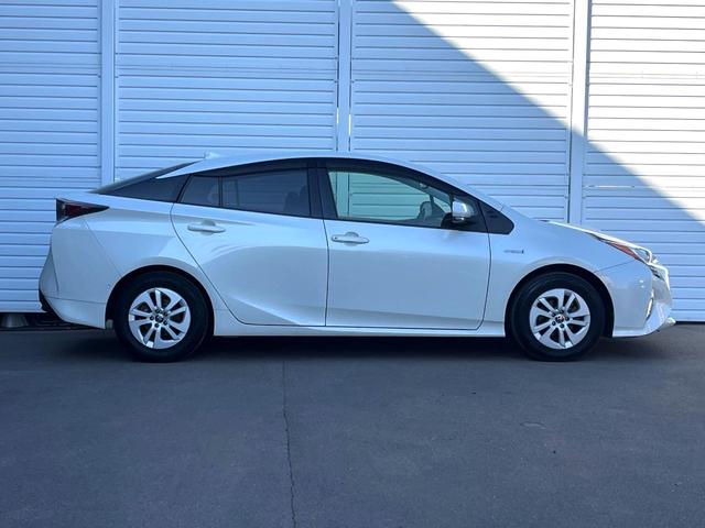 プリウス Ｓセーフティプラス　バックカメラ　衝突被害軽減システム　レーダークルーズ　禁煙車　ドラレコ　スマートキー　ＬＥＤヘッド　ビルトインＥＴＣ　純正１５インチアルミ　オートハイビーム　車線逸脱警報　オートライト（46枚目）