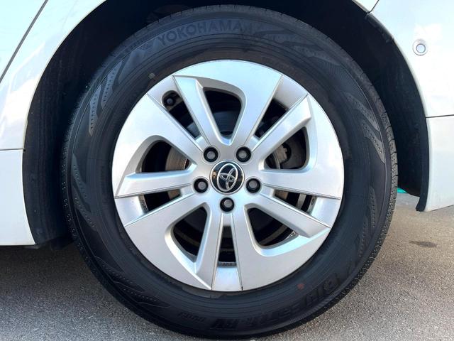 プリウス Ｓセーフティプラス　バックカメラ　衝突被害軽減システム　レーダークルーズ　禁煙車　ドラレコ　スマートキー　ＬＥＤヘッド　ビルトインＥＴＣ　純正１５インチアルミ　オートハイビーム　車線逸脱警報　オートライト（48枚目）