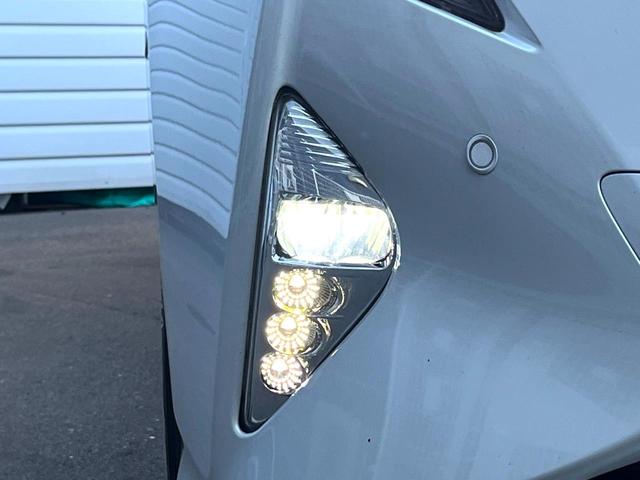 プリウス Ｓセーフティプラス　バックカメラ　衝突被害軽減システム　レーダークルーズ　禁煙車　ドラレコ　スマートキー　ＬＥＤヘッド　ビルトインＥＴＣ　純正１５インチアルミ　オートハイビーム　車線逸脱警報　オートライト（54枚目）