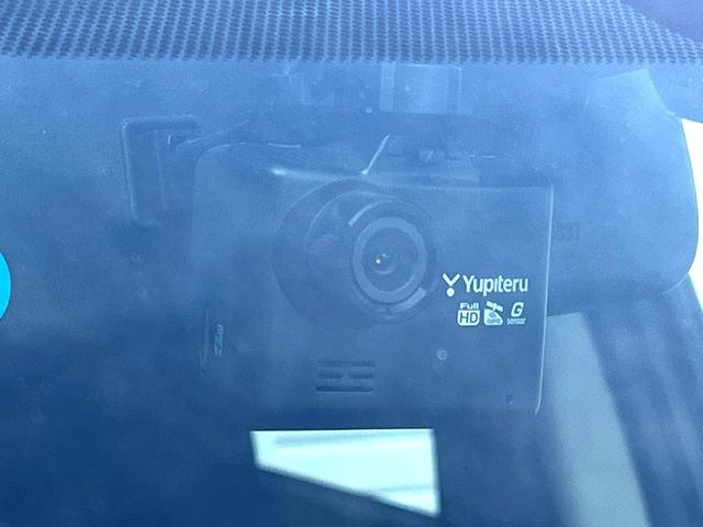 ノート Ｘ　エマージェンシーブレーキパッケージ　純正ＳＤナビ　バックカメラ　衝突被害軽減システム　コーナーセンサー　スマートキー　ＥＴＣ　オートエアコン　Ｂｌｕｅｔｏｏｔｈ　ＣＤ　ＤＶＤ再生　フルセグ（26枚目）