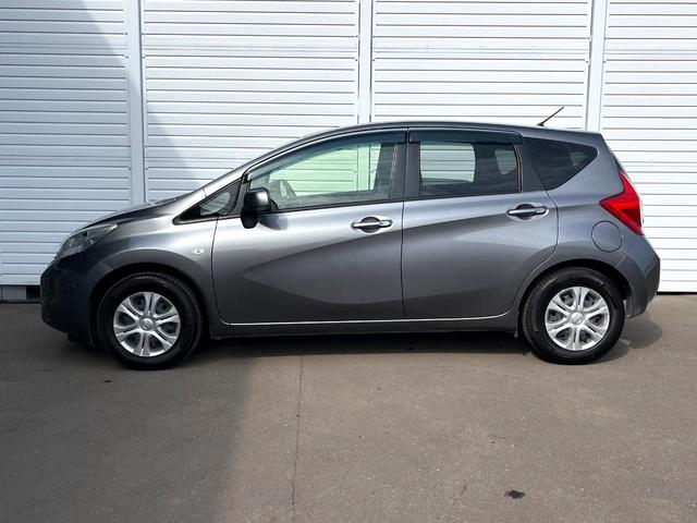 ノート Ｘ　エマージェンシーブレーキパッケージ　純正ＳＤナビ　バックカメラ　衝突被害軽減システム　コーナーセンサー　スマートキー　ＥＴＣ　オートエアコン　Ｂｌｕｅｔｏｏｔｈ　ＣＤ　ＤＶＤ再生　フルセグ（46枚目）