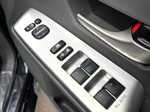 プリウスアルファ Ｇツーリングセレクション　ＳＤナビ　バックカメラ　スマートキー　ＬＥＤヘッド　ビルトインＥＴＣ　クルコン　純正１７インチアルミ　オートライト　オートエアコン　Ｂｌｕｅｔｏｏｔｈ　ＣＤ　ＤＶＤ再生　地デジ（31枚目）