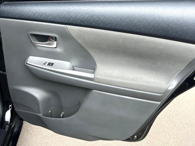 プリウスアルファ Ｇツーリングセレクション　ＳＤナビ　バックカメラ　スマートキー　ＬＥＤヘッド　ビルトインＥＴＣ　クルコン　純正１７インチアルミ　オートライト　オートエアコン　Ｂｌｕｅｔｏｏｔｈ　ＣＤ　ＤＶＤ再生　地デジ（42枚目）