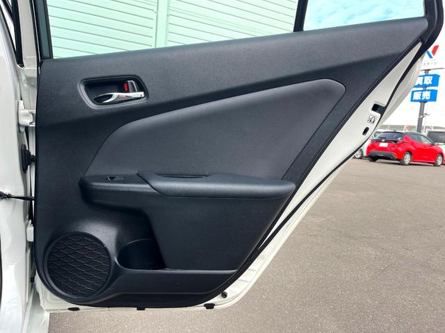 プリウス Ａプレミアム　ツーリングセレクション　純正ナビ　全周囲カメラ　１００Ｖ電源　衝突被害軽減システム　禁煙車　レザー調シート　前席シートエアコン　パワーシート　ドラレコ　ＬＥＤヘッド　ビルトインＥＴＣ　クルコン　オートライト（44枚目）