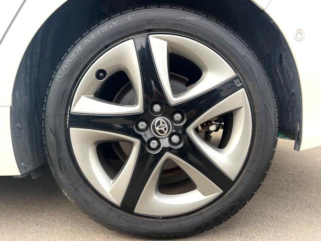 プリウス Ａプレミアム　ツーリングセレクション　純正ナビ　全周囲カメラ　１００Ｖ電源　衝突被害軽減システム　禁煙車　レザー調シート　前席シートエアコン　パワーシート　ドラレコ　ＬＥＤヘッド　ビルトインＥＴＣ　クルコン　オートライト（50枚目）