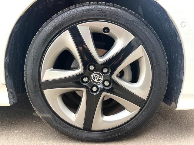 プリウス Ａプレミアム　ツーリングセレクション　純正ナビ　全周囲カメラ　１００Ｖ電源　衝突被害軽減システム　禁煙車　レザー調シート　前席シートエアコン　パワーシート　ドラレコ　ＬＥＤヘッド　ビルトインＥＴＣ　クルコン　オートライト（52枚目）