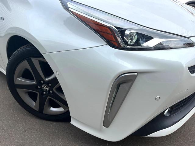 プリウス Ａプレミアム　ツーリングセレクション　純正ナビ　全周囲カメラ　１００Ｖ電源　衝突被害軽減システム　禁煙車　レザー調シート　前席シートエアコン　パワーシート　ドラレコ　ＬＥＤヘッド　ビルトインＥＴＣ　クルコン　オートライト（55枚目）