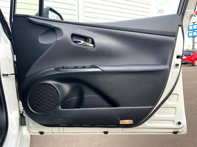 プリウス Ａプレミアム　ツーリングセレクション　純正ナビ　全周囲カメラ　１００Ｖ電源　衝突被害軽減システム　禁煙車　レザー調シート　前席シートエアコン　パワーシート　ドラレコ　ＬＥＤヘッド　ビルトインＥＴＣ　クルコン　オートライト（61枚目）