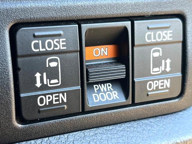 ヴォクシー ＺＳ　煌ＩＩ　両側電動ドア　バックカメラ　衝突被害軽減システム　ドラレコ　スマートキー　ＬＥＤヘッド　ビルトインＥＴＣ　クルコン　純正１６インチアルミ　オートハイビーム　車線逸脱警報　オートライト（6枚目）