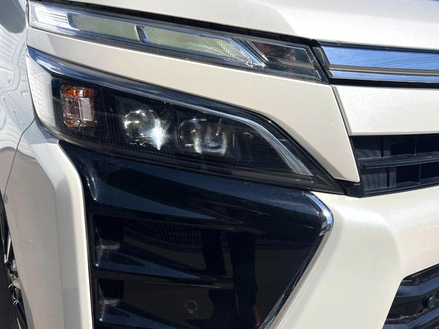 ヴォクシー ＺＳ　煌ＩＩ　両側電動ドア　バックカメラ　衝突被害軽減システム　ドラレコ　スマートキー　ＬＥＤヘッド　ビルトインＥＴＣ　クルコン　純正１６インチアルミ　オートハイビーム　車線逸脱警報　オートライト（12枚目）