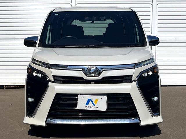 ヴォクシー ＺＳ　煌ＩＩ　両側電動ドア　バックカメラ　衝突被害軽減システム　ドラレコ　スマートキー　ＬＥＤヘッド　ビルトインＥＴＣ　クルコン　純正１６インチアルミ　オートハイビーム　車線逸脱警報　オートライト（14枚目）