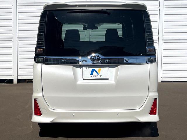 ヴォクシー ＺＳ　煌ＩＩ　両側電動ドア　バックカメラ　衝突被害軽減システム　ドラレコ　スマートキー　ＬＥＤヘッド　ビルトインＥＴＣ　クルコン　純正１６インチアルミ　オートハイビーム　車線逸脱警報　オートライト（15枚目）