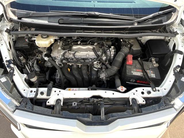 ヴォクシー ＺＳ　煌ＩＩ　両側電動ドア　バックカメラ　衝突被害軽減システム　ドラレコ　スマートキー　ＬＥＤヘッド　ビルトインＥＴＣ　クルコン　純正１６インチアルミ　オートハイビーム　車線逸脱警報　オートライト（18枚目）