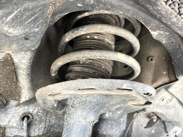 ヴォクシー ＺＳ　煌ＩＩ　両側電動ドア　バックカメラ　衝突被害軽減システム　ドラレコ　スマートキー　ＬＥＤヘッド　ビルトインＥＴＣ　クルコン　純正１６インチアルミ　オートハイビーム　車線逸脱警報　オートライト（20枚目）