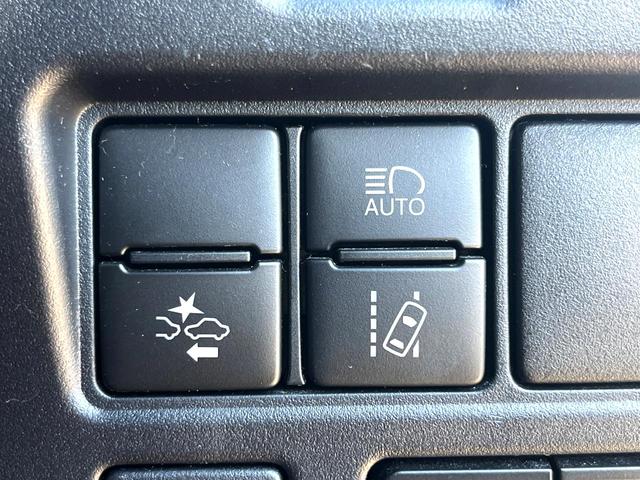 ヴォクシー ＺＳ　煌ＩＩ　両側電動ドア　バックカメラ　衝突被害軽減システム　ドラレコ　スマートキー　ＬＥＤヘッド　ビルトインＥＴＣ　クルコン　純正１６インチアルミ　オートハイビーム　車線逸脱警報　オートライト（29枚目）