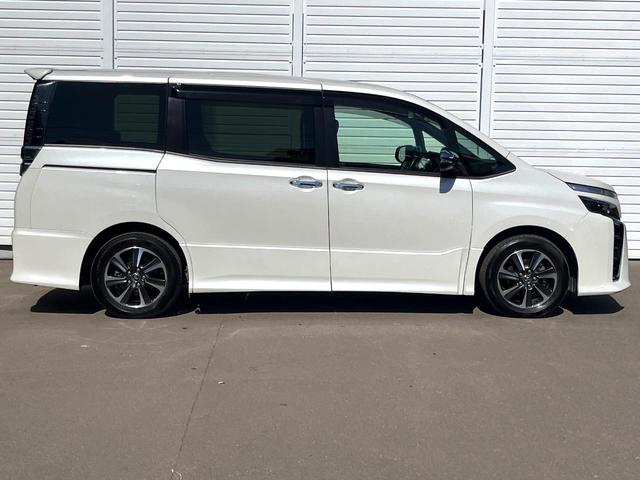 ヴォクシー ＺＳ　煌ＩＩ　両側電動ドア　バックカメラ　衝突被害軽減システム　ドラレコ　スマートキー　ＬＥＤヘッド　ビルトインＥＴＣ　クルコン　純正１６インチアルミ　オートハイビーム　車線逸脱警報　オートライト（47枚目）