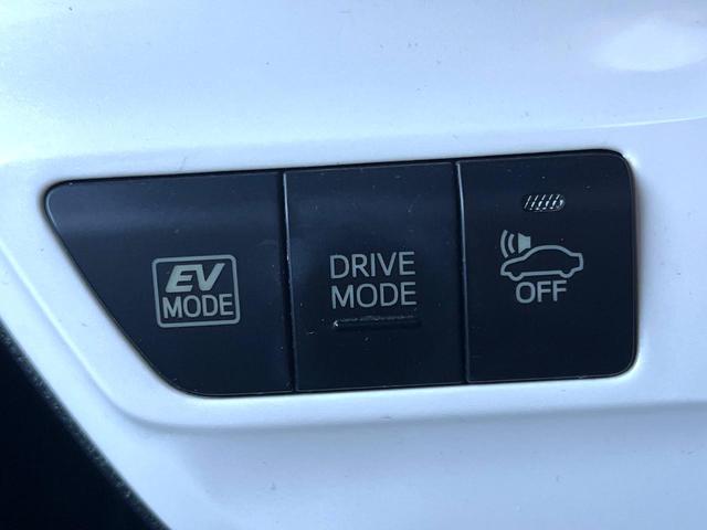 プリウス Ｓセーフティプラス　純正ＳＤナビ　バックカメラ　衝突被害軽減システム　レーダークルーズ　禁煙車　スマートキー　ＬＥＤヘッド　ビルトインＥＴＣ　純正１５インチアルミ　オートハイビーム　車線逸脱警報　オートライト（32枚目）